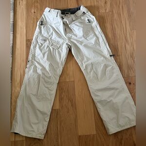 The North Face women’s snowboarding/ski pants size Large off-white color